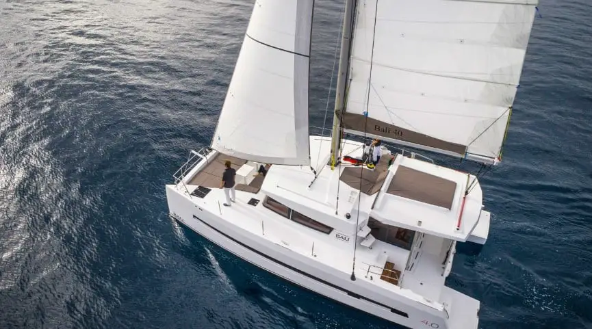 are catamarans more stable in rough seas