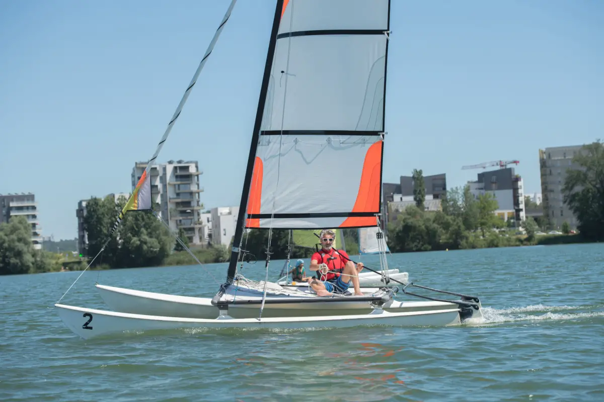 Sailing Lesson? When To Take It, and When to Skip! Catamaran Freedom