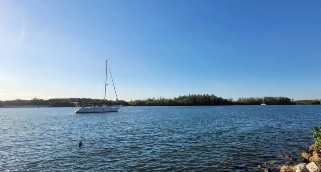 living on a sailboat in the florida keys